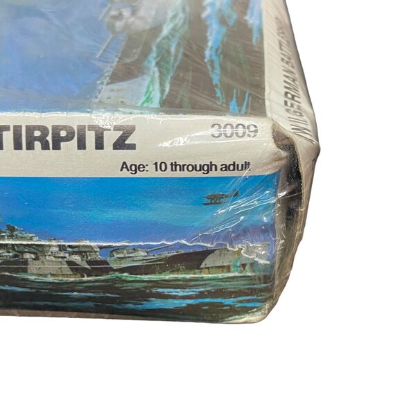 VTG 1977 Monogram D.K.M. Tirpitz German Battleship One Piece Detailed Hull #3009 - Picture 13 of 16
